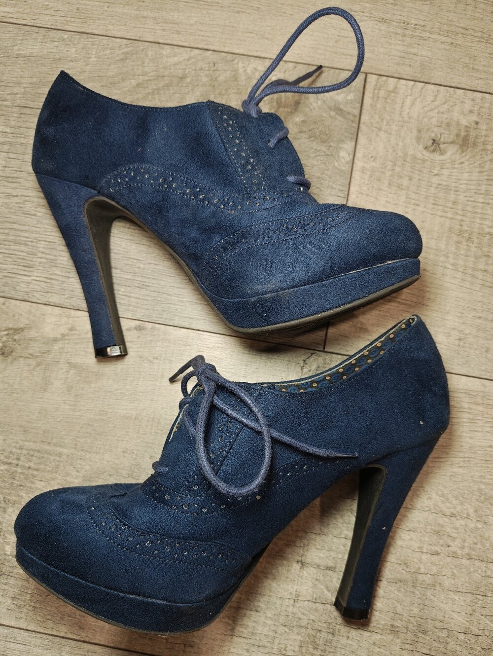 Y2K Fioni Blue Suede Oxford Platform Lace Up Stiletto Ankle Boots.